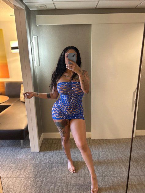 Hey gentleman 🫠👀my name is haylie im back in town and am craving an amazing time while im here🤪🔥 my services are unru...
